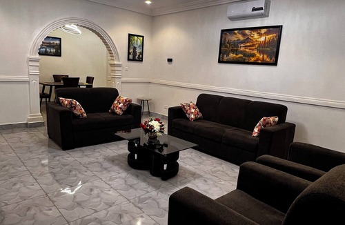 Accra House | Groove Haven Lodge with Solar. Kasoa Ghana