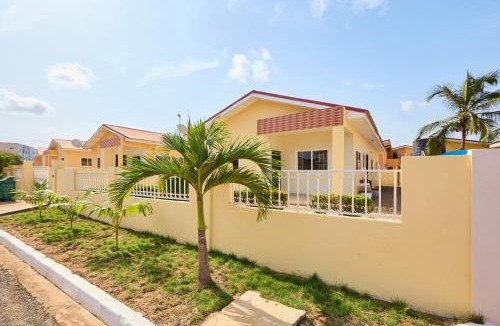 Prampram House | Groove Lodge