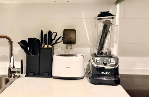 Asylum Down Apartment | Harmonia Studio | Airport City Pool Fast WiFi
