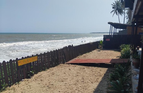 Langma Bed & Breakfast | Hibiscus Retreat House