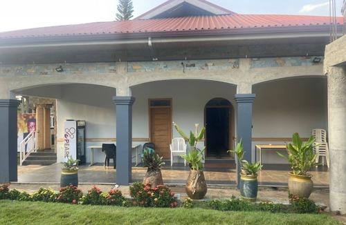 Nungua Hotel | Hide View Hotel