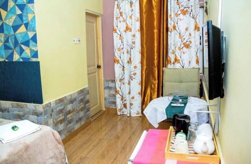 Koforidua Bed & Breakfast | Home Away From Home - Calm & Stylish Retreat for a Relaxing Stay