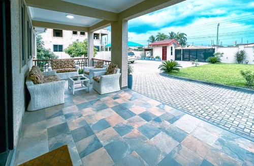 Nungua Villa | Homely and spacious villa with modern amenities for up to 6 guests. nnn