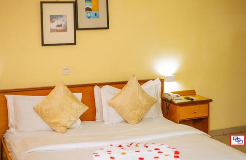 Nungua Hotel | Hotel Marjorie `Y`