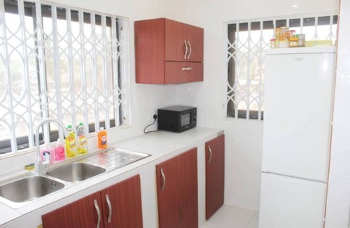 Amasaman House | House with 2 beautyful apartments perfect for groups or big family