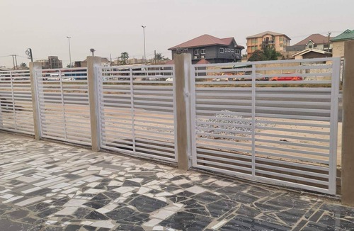 Amasaman House | House with 2 beautyful apartments perfect for groups or big family