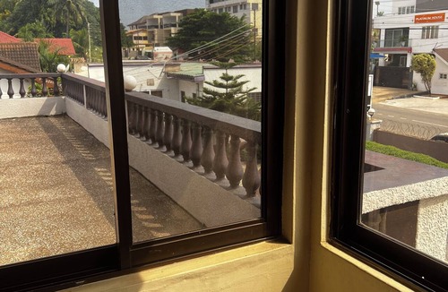 East Legon House | Ideal Blend of Style & Location – Spacious 5-Bedroom Home in East Legon