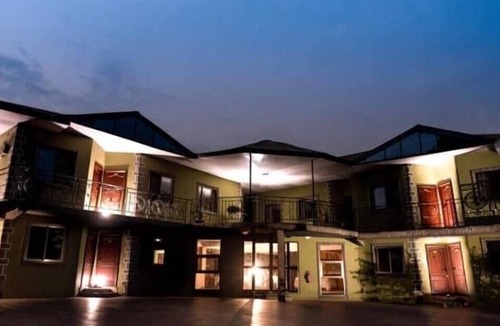 Kyebi Hotel | K-archy Lodge
