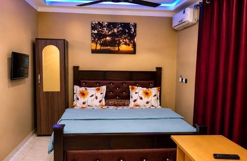 Mile 11 Hotel | Kwae Delux Hotel