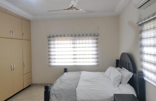 Nungua House | Lakeside Lodge