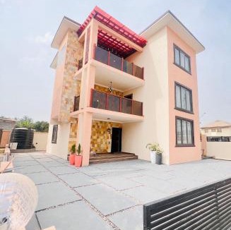 Accra Apartment | Lindsay Apartments - Diamond Block
