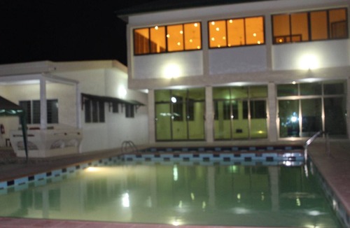 Cape Coast House | Loreto Palm Villa: 17 en-suite AC rooms with on-site restaurant
