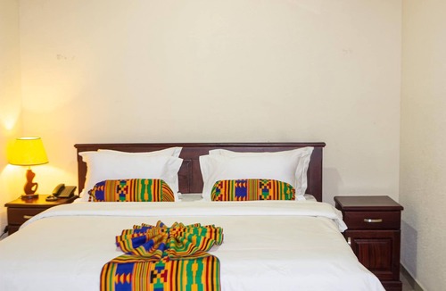 Accra Hotel | Lou Ralph Hotel