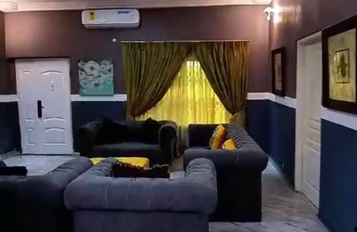 North Ridge Apartment | Lovely 3-bedrooms apartment with AC in vibrant Accra