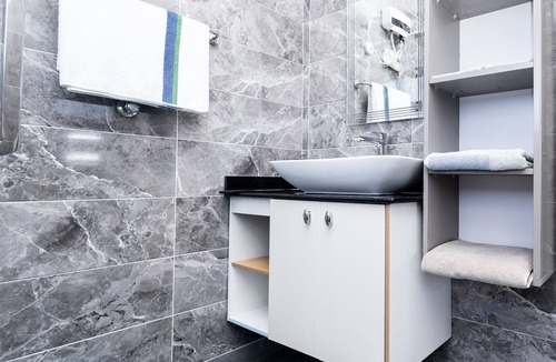 Teshie Apartment | Luxe Two Bedroom Apartment at The Royal Oak, East Airport.