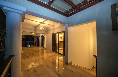 North Ridge Villa | Luxurious 10 bedroom Villa with free car