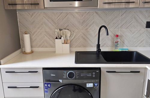 East Legon Apartment | Luxury 1BR Loft with City Views – Accra Ghana