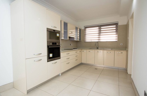 North Ridge Apartment | Luxury 3 Bed Apartment in Ridge