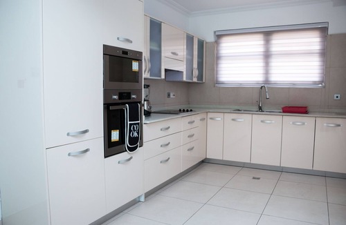 North Ridge Apartment | Luxury 3 Bed Apartment in Ridge