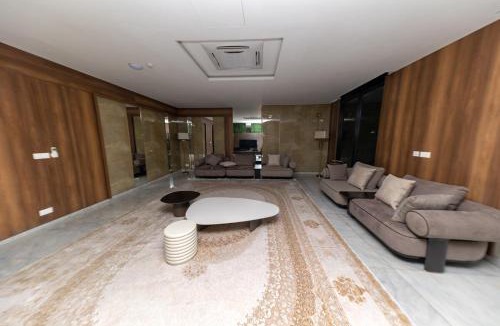 Dzorwulu Apartment | Luxury Home Airport Res Area 8 mins Accra Int Airport