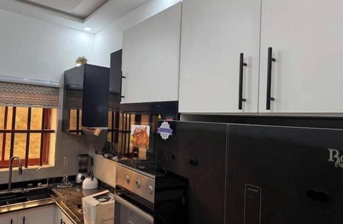 Lome Apartment | Luxury One bedroom Apartment R+1
