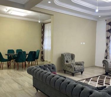 Cape Coast House | Luxury Retreat Pool Good for Groups Cape Coast