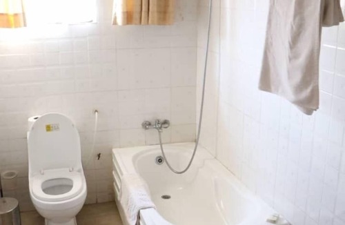 Adenta Hotel | Luxury West Hotel