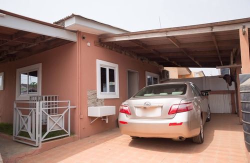 Nungua House | Modern airconditioned house in Tema for family vacation or short stay