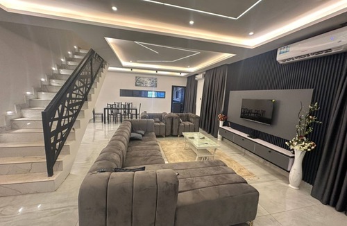 North Legon House | Monte Luxury Home