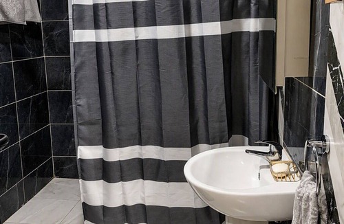 Kumasi House | NaMaé Luxe STAY. RELAX. EXPERIENCE LUXURY.