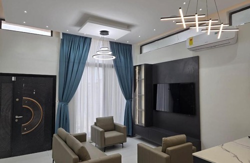 Accra Villa | Nana's Villa