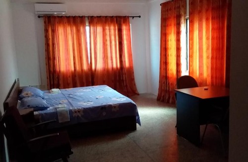 Osu Bed & Breakfast | Nartey quiet bed and breakfast in Osu