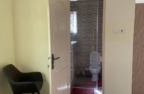 Adenta Apartment | Nice lakeside Estate Apartment close to the Airport and center of Accra.