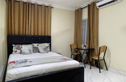 Accra House | NickJaak Courtyard Rooms