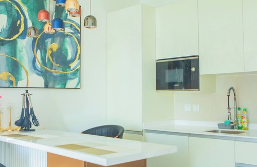 Roman Ridge Apartment | Nova Apartments Luxury One bedroom