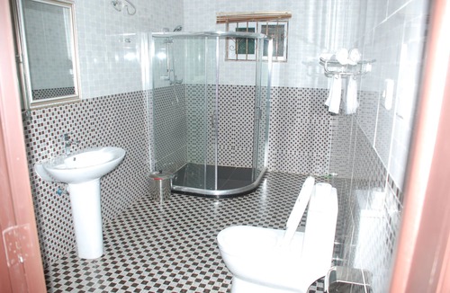 New Abirem Hotel | Obaa'S Golden Plaza Hotel