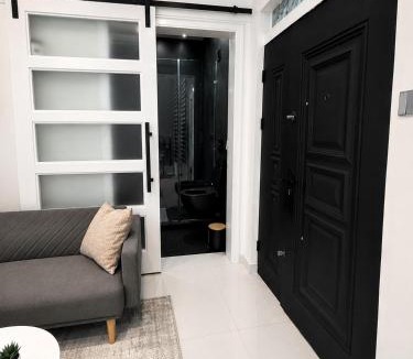 Sakumono Apartment | One Plus One Luxe Retreat with Airport Pickups