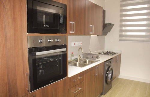 Labone House | Peaceful 3-bedroom building with AC in vibrant Accra