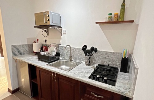 Adenta Apartment | Peaceful Escape! Huge studio Apartment in Adenta, Ghana