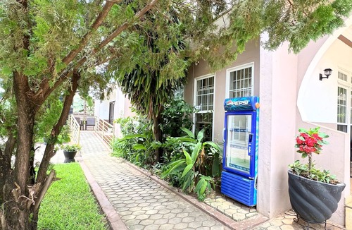 Adenta Apartment | Peaceful Escape! Huge studio Apartment in Adenta, Ghana