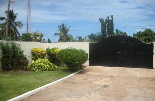 Dzorwulu Resort | Private room ∙ 1 guest