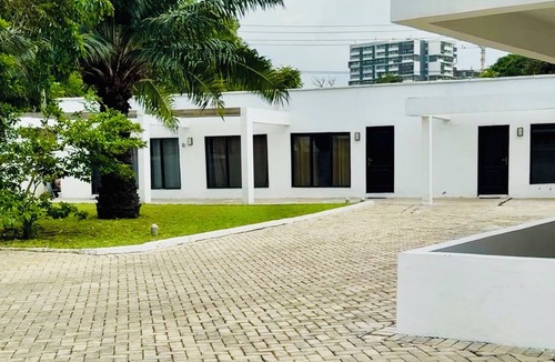 North Ridge Apartment | Private studio with AC in the heart of Accra