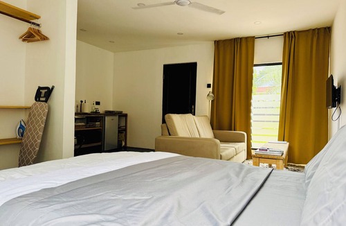 North Ridge Apartment | Private studio with AC in the heart of Accra