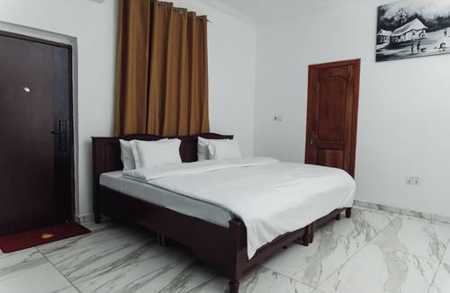 Cape Coast Bed & Breakfast | RAGANT HOTEL