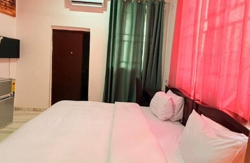Cape Coast Bed & Breakfast | RAGANT HOTEL