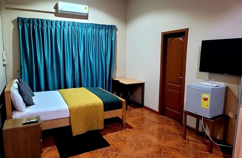 Adenta House | Room-ghouse Room C Ideal For Friends fam