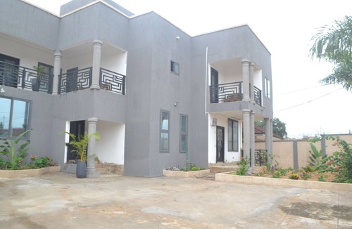 West Ridge House | Sankofa 2-3 bedroom private suite in a house at East Legon- Ogbojo -