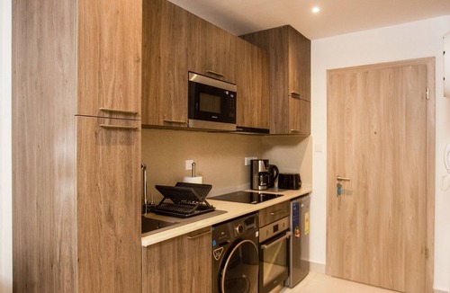 Accra Apartment | Serene New Studio Apartment @ The Bantree
