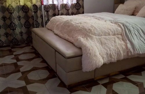 Roman Ridge Bed & Breakfast | Simple and elegant room