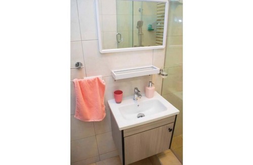 Accra Apartment | Single Room En Suite In A House